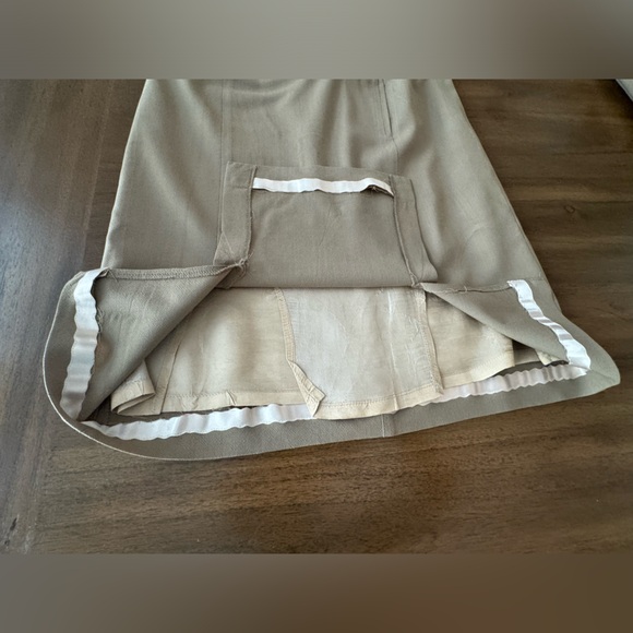 Patricia Luca Tan Skirt Suit set Size 6 Virgin Wool - Picture 10 of 16